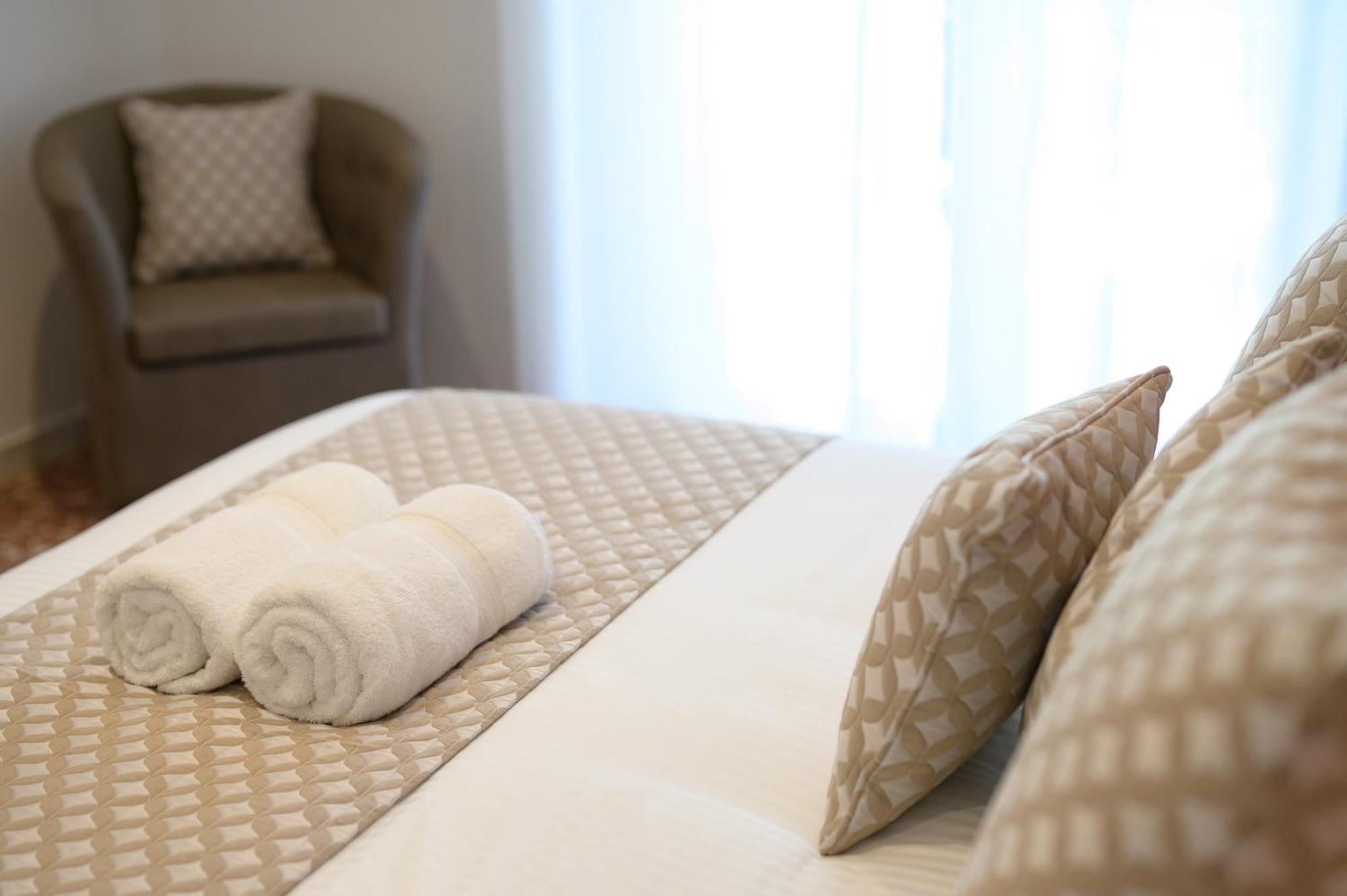 Luxury Suite-Metro Malatesta Рим Екстер'єр фото