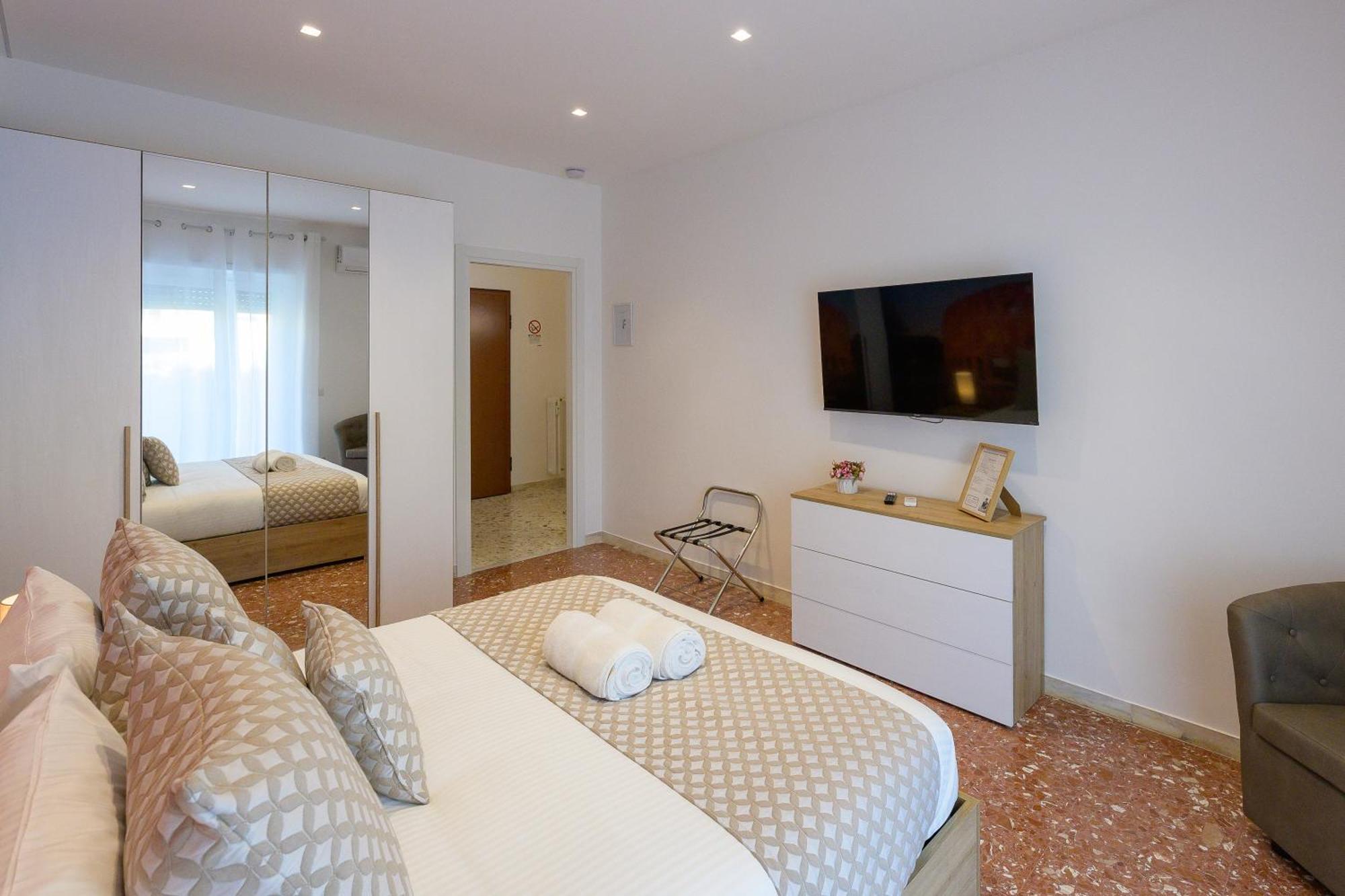 Luxury Suite-Metro Malatesta Рим Екстер'єр фото